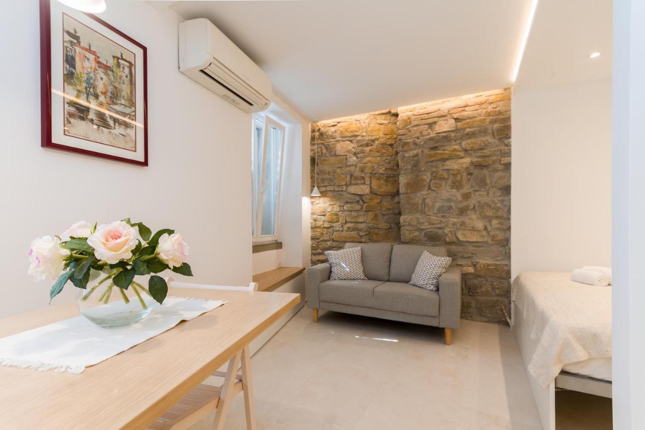 Studio Apartment Tetida by Locap Group Piran Bagian luar foto