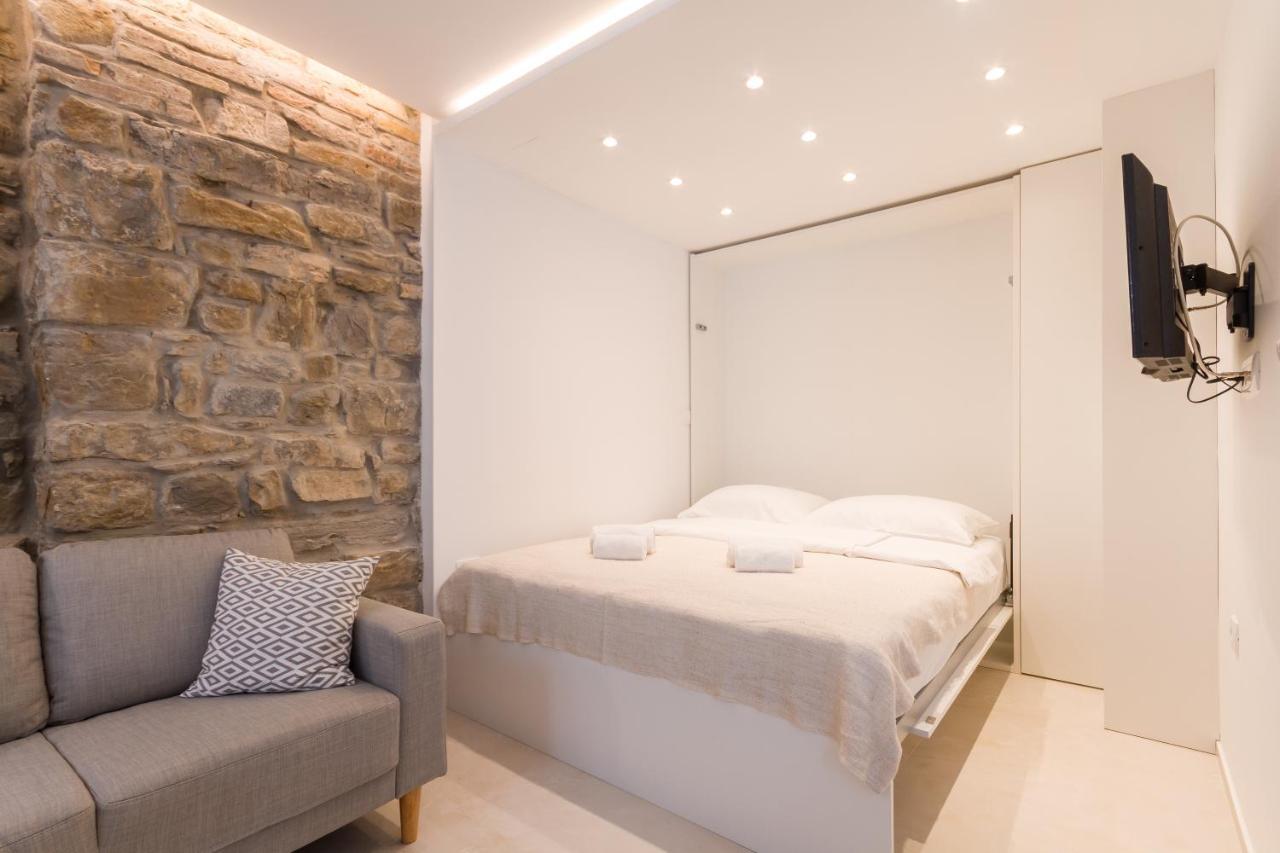 Studio Apartment Tetida by Locap Group Piran Bagian luar foto