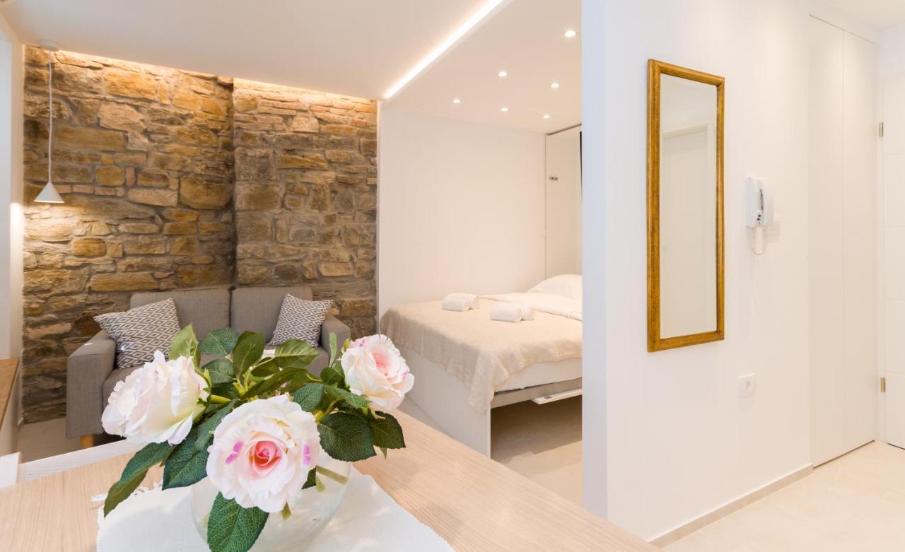Studio Apartment Tetida by Locap Group Piran Bagian luar foto